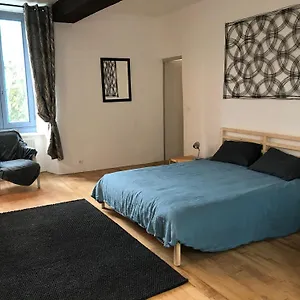 Et Terrasse Au Sein D'un Manoir Xviième Appartement